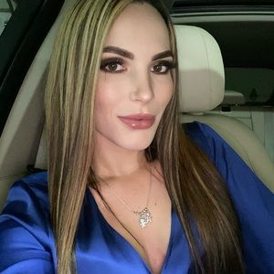 Meet your Posher, Alejandra